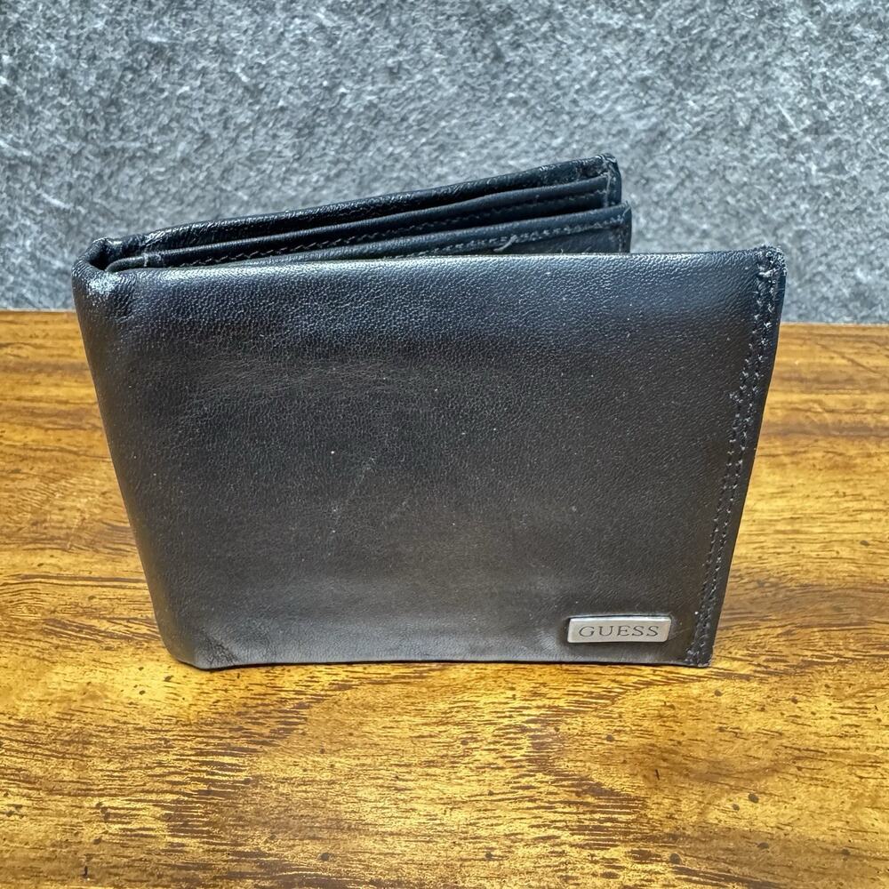 Vintage Guess Leather Bifold Wallet ID WIndow Card Slots Black Classic Slim
